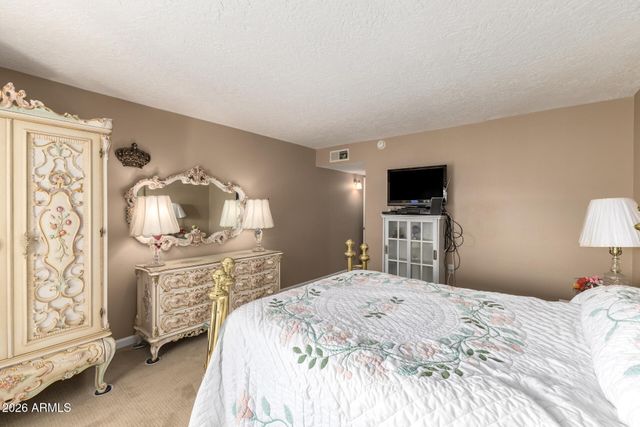 217 LEISURE WORLD --, Mesa, AZ 85206