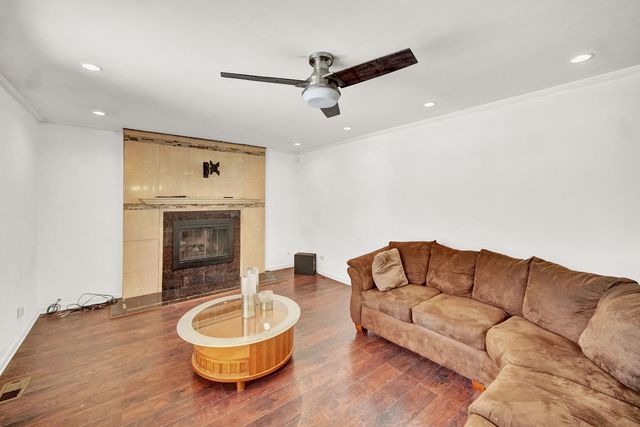 744 Academy Avenue, Matteson, IL 60443