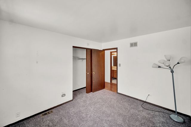 744 Academy Avenue, Matteson, IL 60443