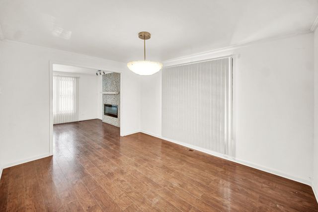 744 Academy Avenue, Matteson, IL 60443