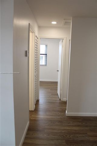 10016 NW 4th St 201, Pembroke Pines, FL 33024