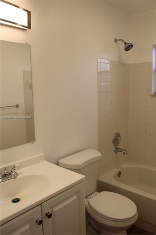 10016 NW 4th St 201, Pembroke Pines, FL 33024