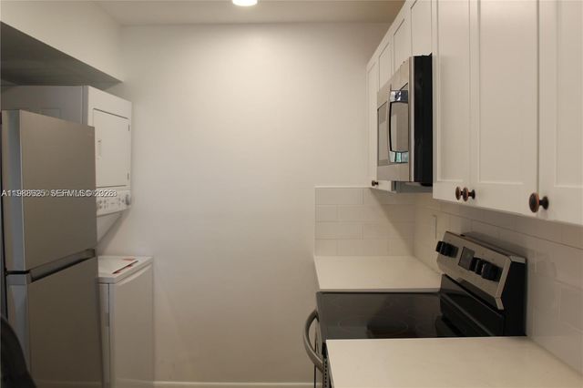 10016 NW 4th St 201, Pembroke Pines, FL 33024