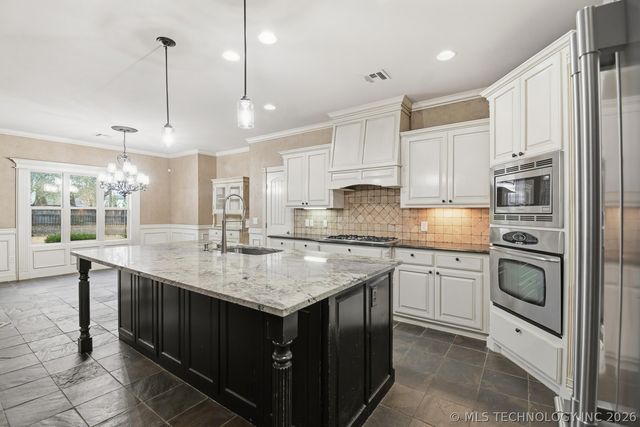 2317 E 138th Street S, Bixby, OK 74008