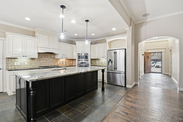 2317 E 138th Street S, Bixby, OK 74008