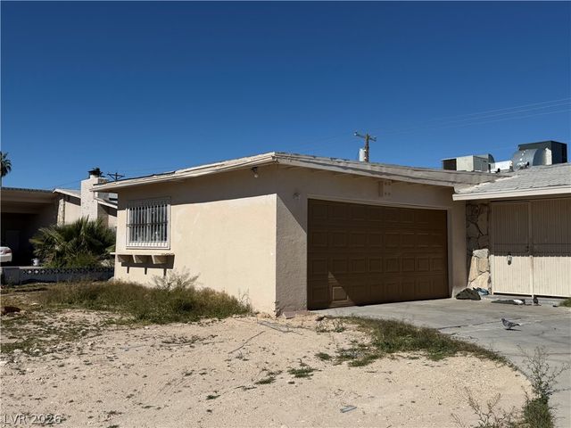 1626 Golden Arrow Drive, Las Vegas, NV 89169