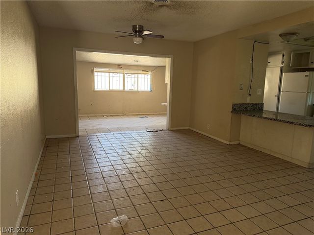 1626 Golden Arrow Drive, Las Vegas, NV 89169