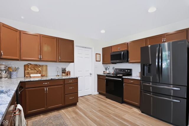 7696 Mistflower Lane, Noblesville, IN 46062