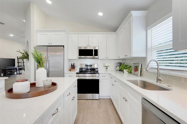 3050 SUNSCAPE TERRACE, Groveland, FL 34736