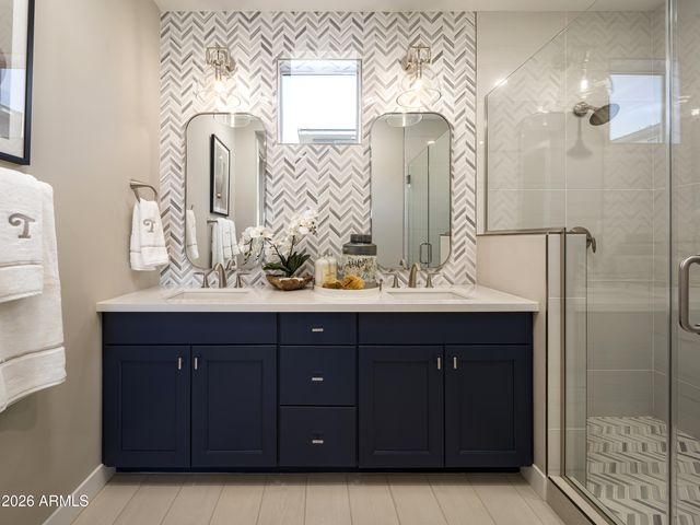 2121 W SONORAN DESERT Drive 166, Phoenix, AZ 85085