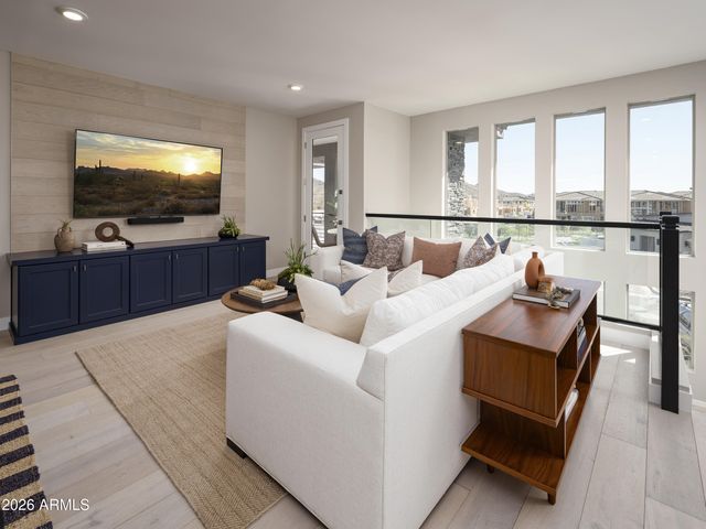 2121 W SONORAN DESERT Drive 166, Phoenix, AZ 85085