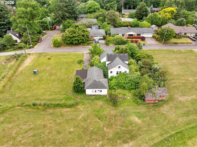 2119 Sw NEVADA Ct, Portland, OR 97219