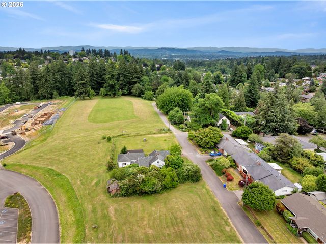 2119 Sw NEVADA Ct, Portland, OR 97219