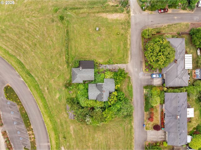 2119 Sw NEVADA Ct, Portland, OR 97219