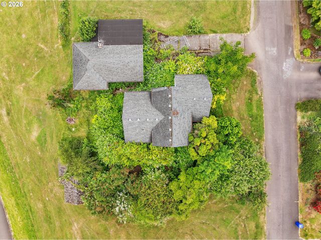 2119 Sw NEVADA Ct, Portland, OR 97219