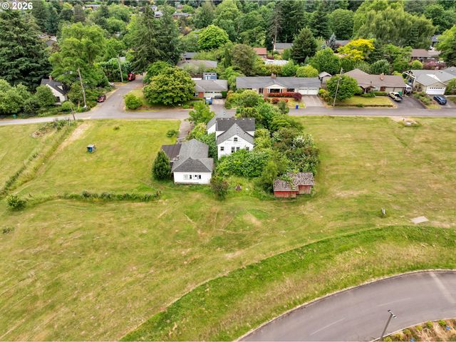 2119 Sw NEVADA Ct, Portland, OR 97219