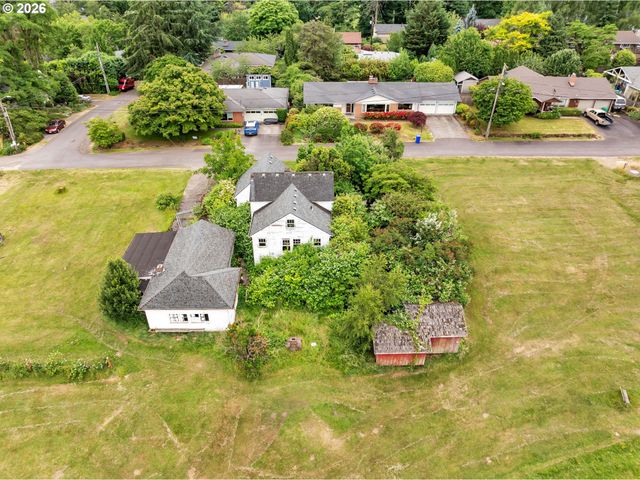 2119 Sw NEVADA Ct, Portland, OR 97219