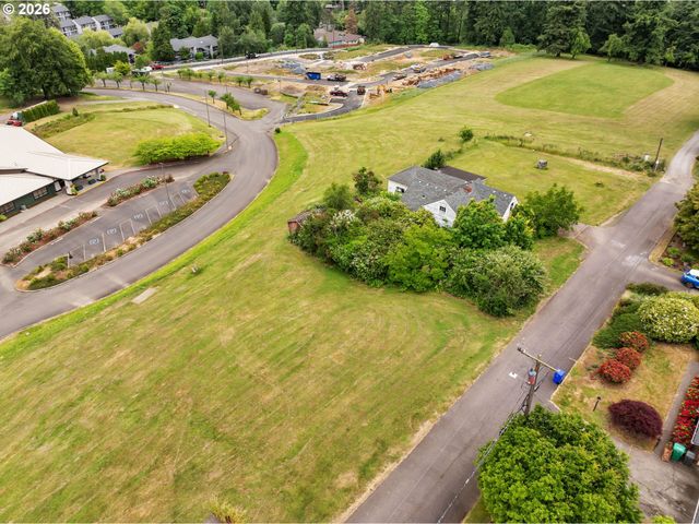 2119 Sw NEVADA Ct, Portland, OR 97219