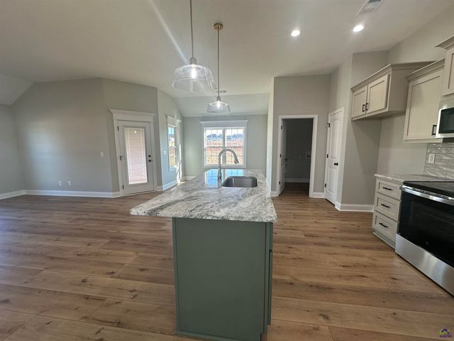 1801 Quail Ridge Lane, Perry, GA 31069