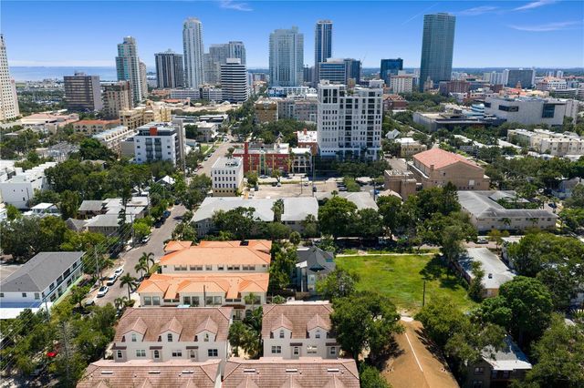 220 7TH AVENUE N 220, St Petersburg, FL 33701