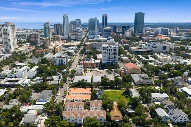 220 7TH AVENUE N 220, St Petersburg, FL 33701