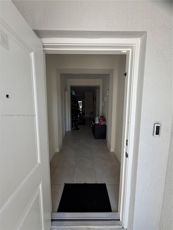 Image 5 of property listing at 13361 SW 284th Ter, Homestead, FL 33033