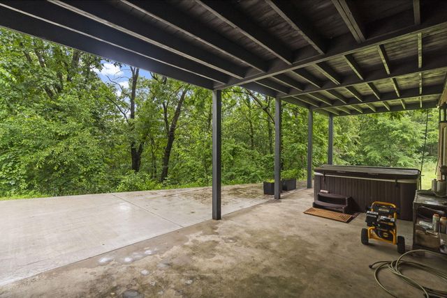95 Highland Court, Strafford, MO 65757
