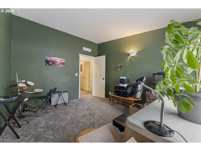 1122 Se 9TH St, Bandon, OR 97411