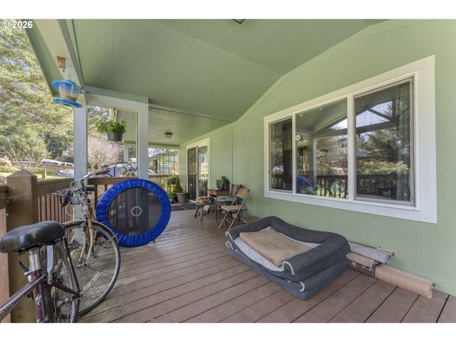 1122 Se 9TH St, Bandon, OR 97411