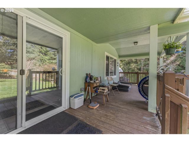 1122 Se 9TH St, Bandon, OR 97411