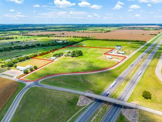 10768 S IH 35W, Grandview, TX 76050
