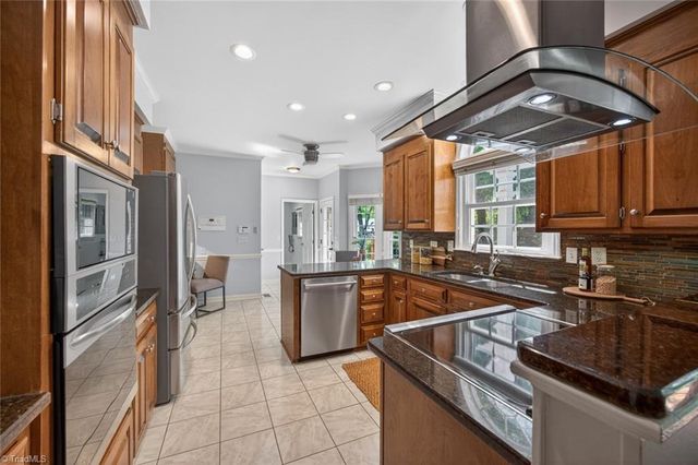 1018 Riverbend Drive, Advance, NC 27006