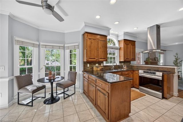 1018 Riverbend Drive, Advance, NC 27006