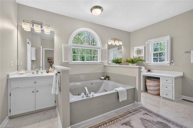 1018 Riverbend Drive, Advance, NC 27006
