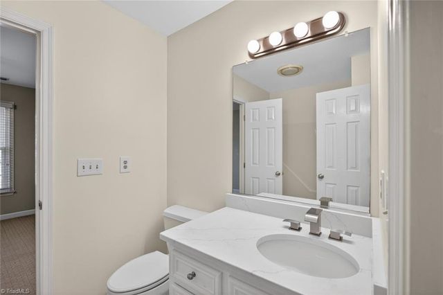 1018 Riverbend Drive, Advance, NC 27006