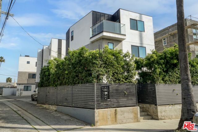 1414 S Orange Drive, Los Angeles, CA 90019