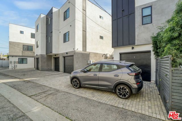 1414 S Orange Drive, Los Angeles, CA 90019