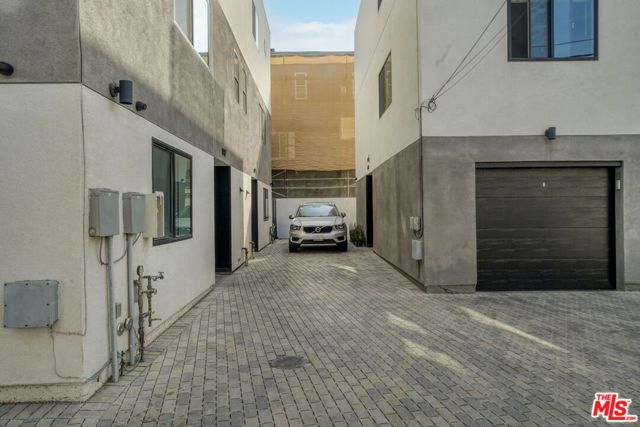 1414 S Orange Drive, Los Angeles, CA 90019