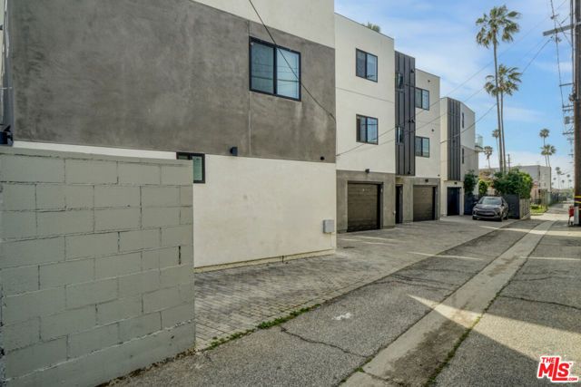 1414 S Orange Drive, Los Angeles, CA 90019