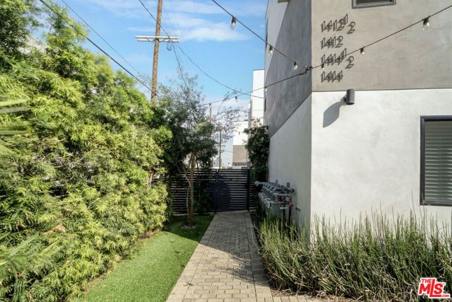 1414 S Orange Drive, Los Angeles, CA 90019