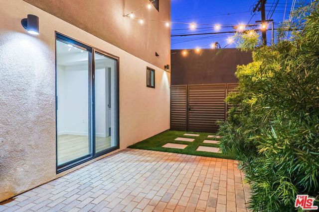 1414 S Orange Drive, Los Angeles, CA 90019