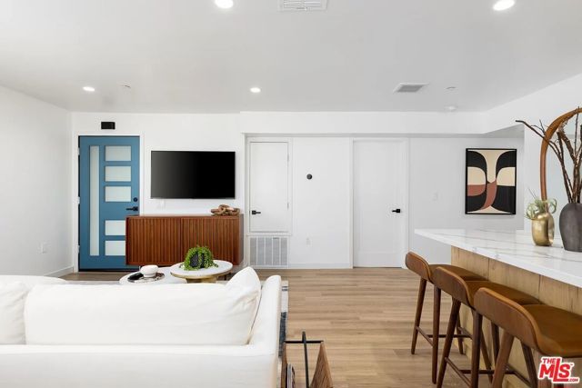 1414 S Orange Drive, Los Angeles, CA 90019