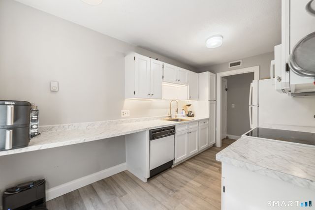 1 Heritage Village C, Southbury, CT 06488
