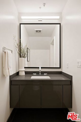 2300 Wilshire Boulevard 217, Santa Monica, CA 90403
