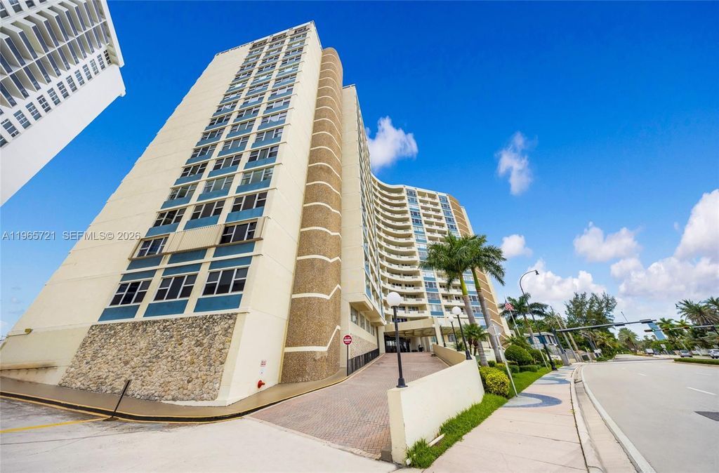 3180 S Ocean Dr 607, Hallandale Beach, FL 33009
