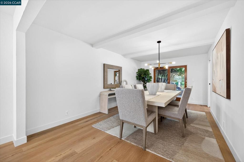 Image 19 of property listing at 1950 Whitecliff Ct, Walnut Creek, CA 94596