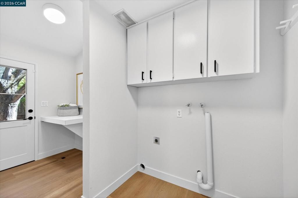 Image 23 of property listing at 1950 Whitecliff Ct, Walnut Creek, CA 94596