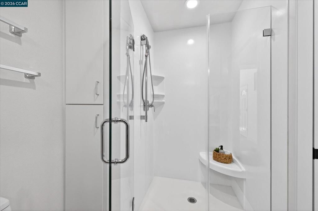 Image 27 of property listing at 1950 Whitecliff Ct, Walnut Creek, CA 94596