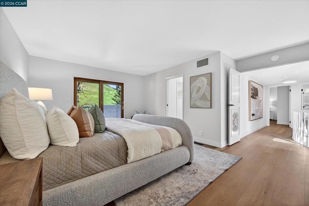 Image 29 of property listing at 1950 Whitecliff Ct, Walnut Creek, CA 94596