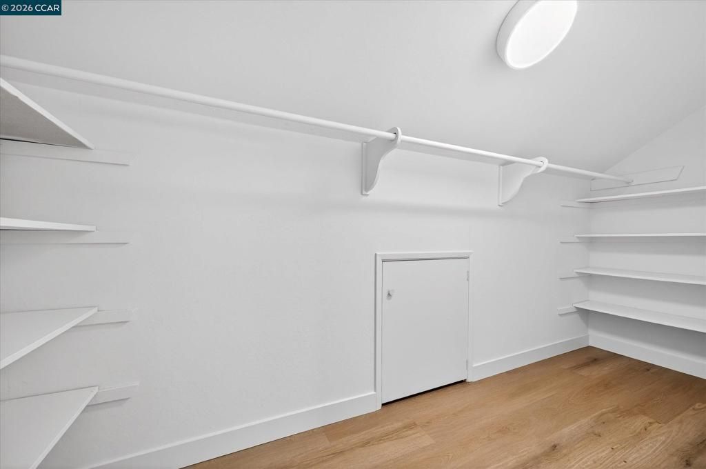 Image 34 of property listing at 1950 Whitecliff Ct, Walnut Creek, CA 94596